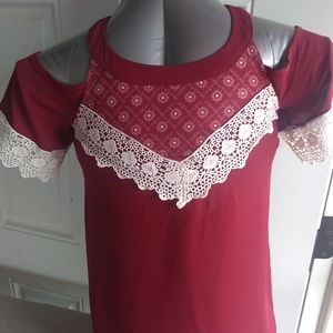 Red shoulder less top